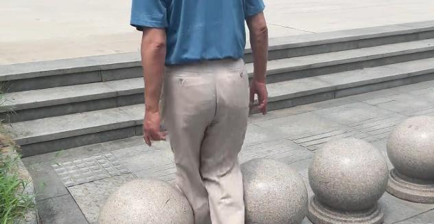 DƬ